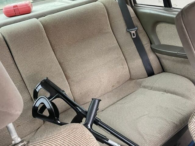 Коричневый Опель Омега, объемом двигателя 2 л и пробегом 270 тыс. км за 850 $, фото 6 на Automoto.ua