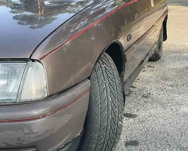 Коричневый Опель Омега, объемом двигателя 0 л и пробегом 88 тыс. км за 950 $, фото 2 на Automoto.ua