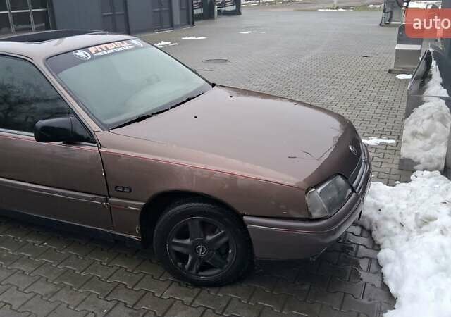 Коричневый Опель Омега, объемом двигателя 2 л и пробегом 88 тыс. км за 950 $, фото 3 на Automoto.ua