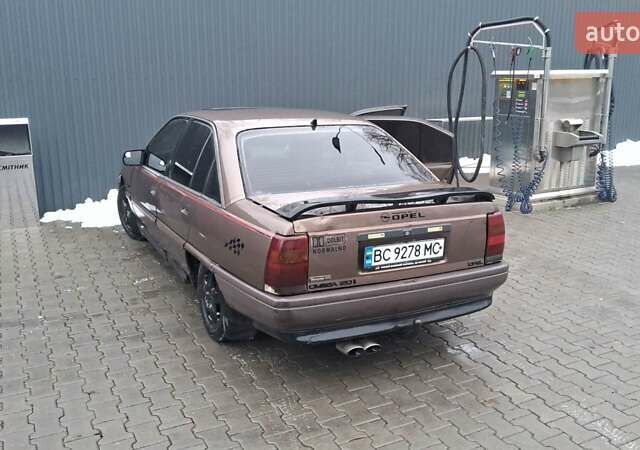 Коричневый Опель Омега, объемом двигателя 2 л и пробегом 88 тыс. км за 950 $, фото 1 на Automoto.ua