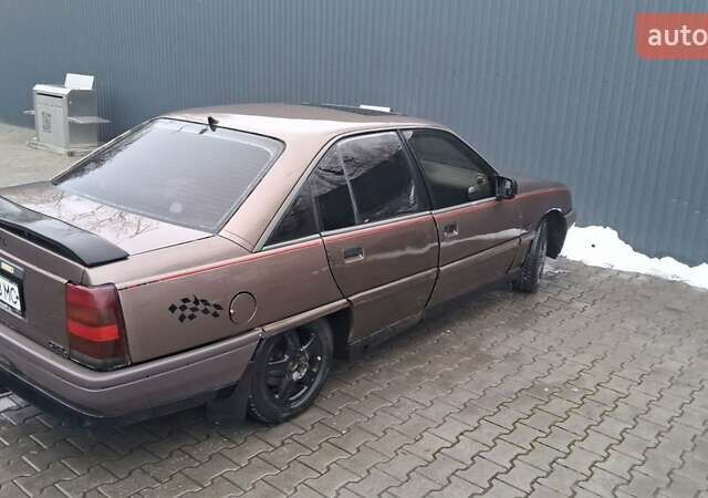 Коричневый Опель Омега, объемом двигателя 2 л и пробегом 88 тыс. км за 950 $, фото 2 на Automoto.ua