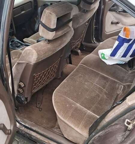 Коричневый Опель Омега, объемом двигателя 2 л и пробегом 88 тыс. км за 950 $, фото 7 на Automoto.ua