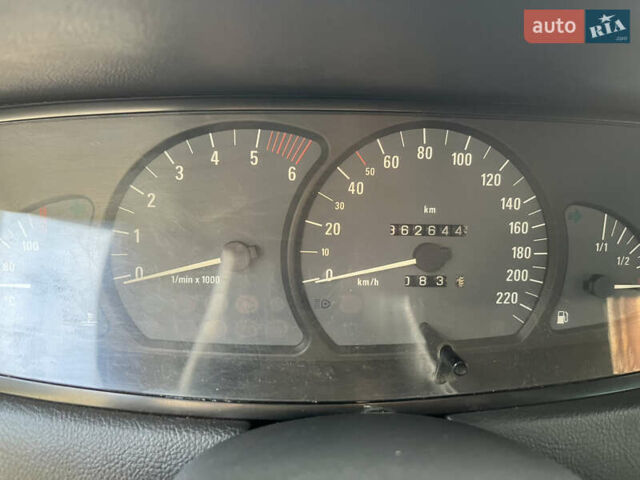 Коричневий Опель Омега, об'ємом двигуна 2.2 л та пробігом 362 тис. км за 2400 $, фото 14 на Automoto.ua