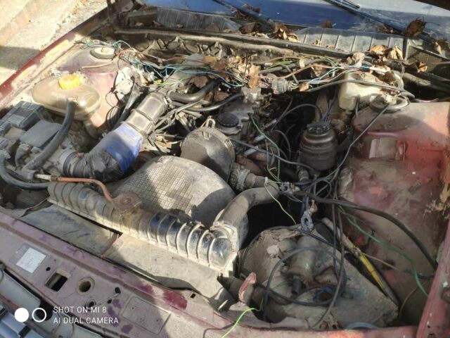 Красный Опель Омега, объемом двигателя 2 л и пробегом 250 тыс. км за 400 $, фото 5 на Automoto.ua