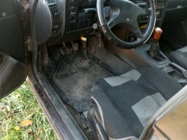 Красный Опель Омега, объемом двигателя 2 л и пробегом 100 тыс. км за 500 $, фото 1 на Automoto.ua