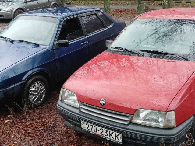 Красный Опель Омега, объемом двигателя 1.5 л и пробегом 10 тыс. км за 1300 $, фото 5 на Automoto.ua