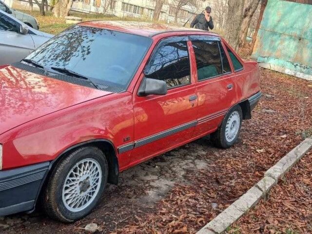 Красный Опель Омега, объемом двигателя 1.5 л и пробегом 10 тыс. км за 1300 $, фото 7 на Automoto.ua