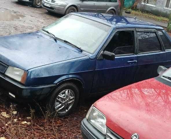 Красный Опель Омега, объемом двигателя 1.5 л и пробегом 10 тыс. км за 1300 $, фото 10 на Automoto.ua