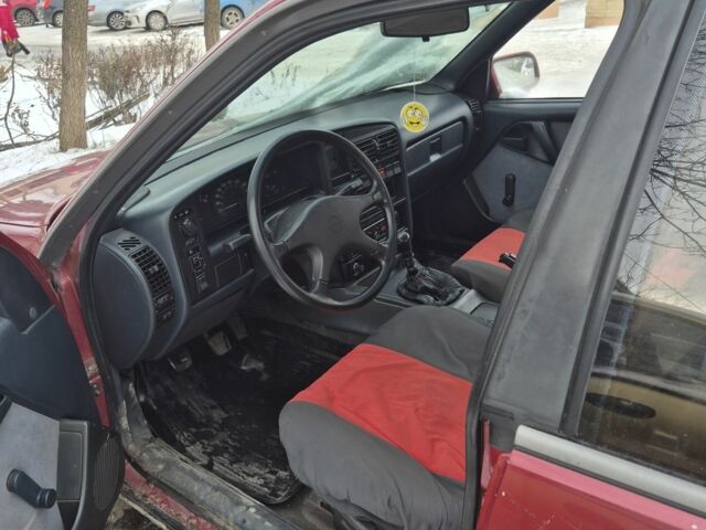 Червоний Опель Омега, об'ємом двигуна 2 л та пробігом 560 тис. км за 999 $, фото 10 на Automoto.ua