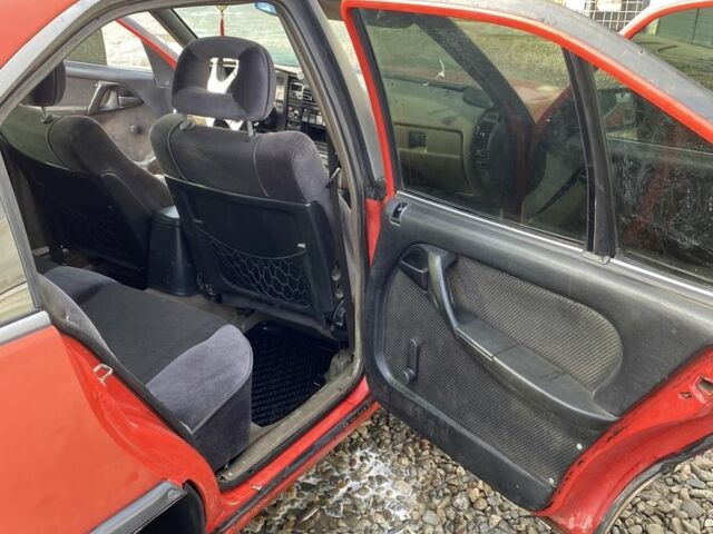 Червоний Опель Омега, об'ємом двигуна 1.8 л та пробігом 300 тис. км за 400 $, фото 2 на Automoto.ua