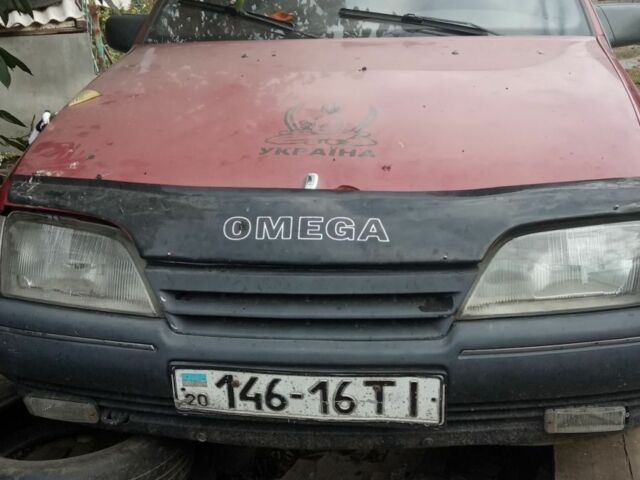Красный Опель Омега, объемом двигателя 2 л и пробегом 300 тыс. км за 406 $, фото 3 на Automoto.ua