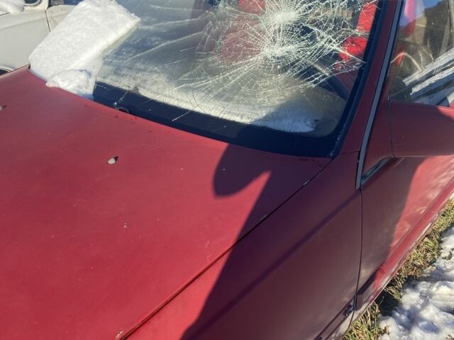 Красный Опель Омега, объемом двигателя 2.3 л и пробегом 300 тыс. км за 350 $, фото 5 на Automoto.ua