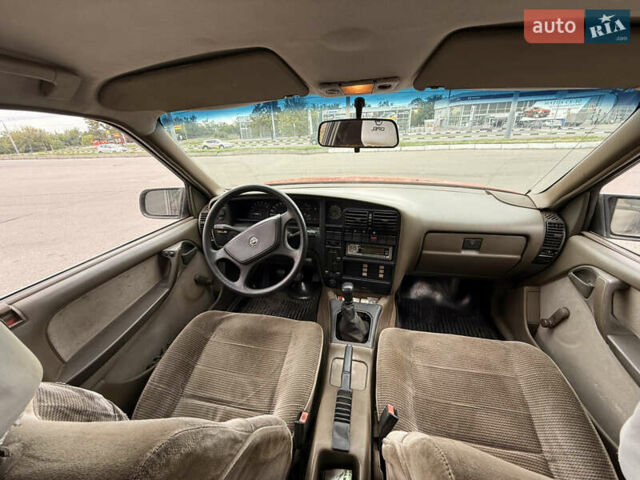 Красный Опель Омега, объемом двигателя 1.8 л и пробегом 236 тыс. км за 600 $, фото 9 на Automoto.ua