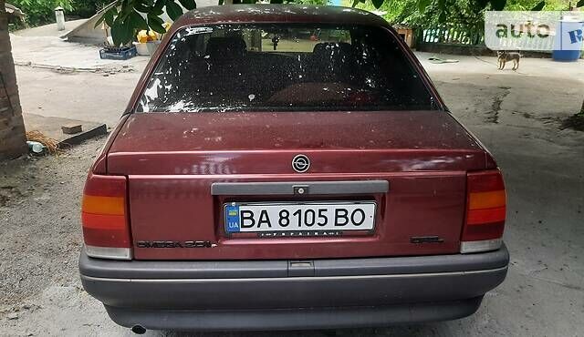 Красный Опель Омега, объемом двигателя 2 л и пробегом 200 тыс. км за 2700 $, фото 11 на Automoto.ua