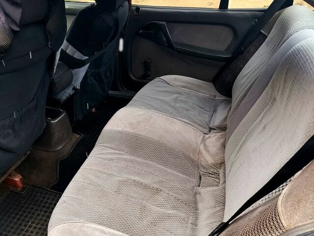 Червоний Опель Омега, об'ємом двигуна 2 л та пробігом 350 тис. км за 950 $, фото 3 на Automoto.ua