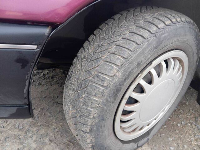 Красный Опель Омега, объемом двигателя 2 л и пробегом 333 тыс. км за 996 $, фото 21 на Automoto.ua