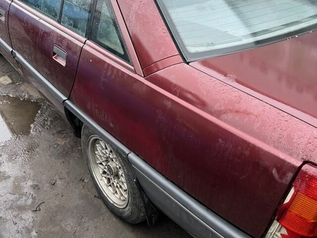 Червоний Опель Омега, об'ємом двигуна 2 л та пробігом 360 тис. км за 1000 $, фото 3 на Automoto.ua