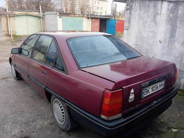 Красный Опель Омега, объемом двигателя 2 л и пробегом 333 тыс. км за 996 $, фото 6 на Automoto.ua