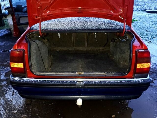 Червоний Опель Омега, об'ємом двигуна 1.8 л та пробігом 354 тис. км за 1600 $, фото 7 на Automoto.ua