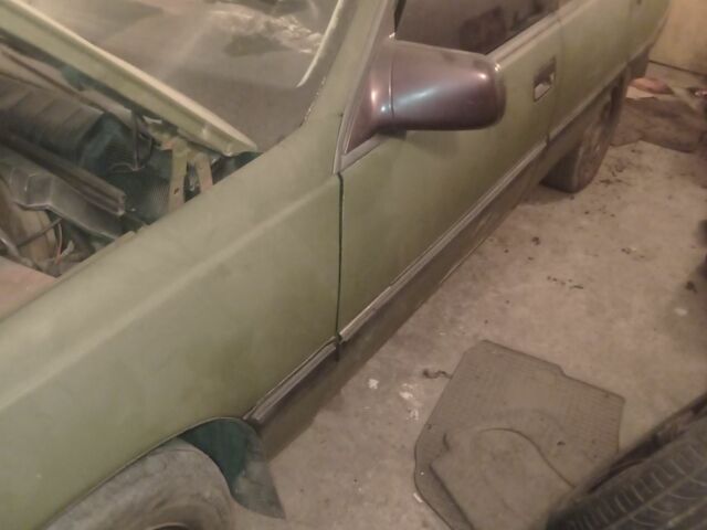 Красный Опель Омега, объемом двигателя 2 л и пробегом 100 тыс. км за 357 $, фото 1 на Automoto.ua