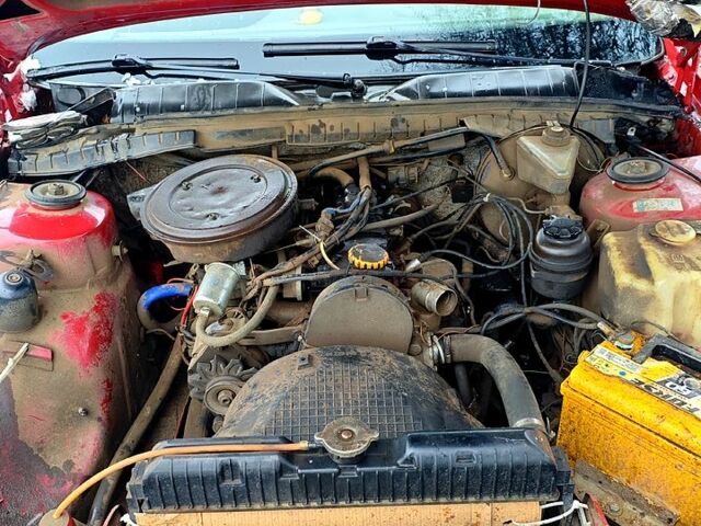 Красный Опель Омега, объемом двигателя 1.8 л и пробегом 354 тыс. км за 1600 $, фото 6 на Automoto.ua