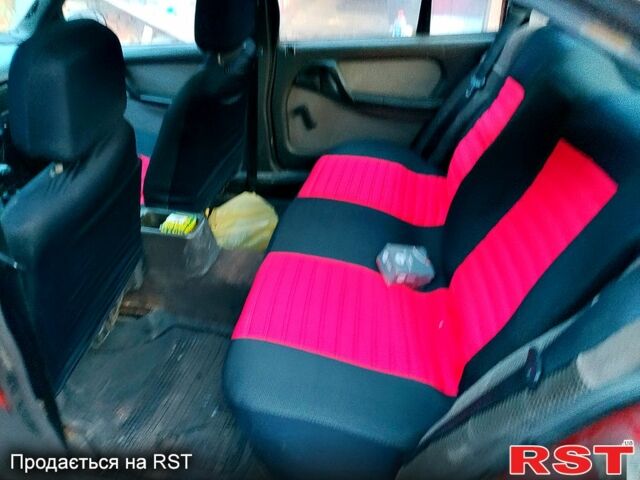 Красный Опель Омега, объемом двигателя 1.8 л и пробегом 0 тыс. км за 600 $, фото 3 на Automoto.ua