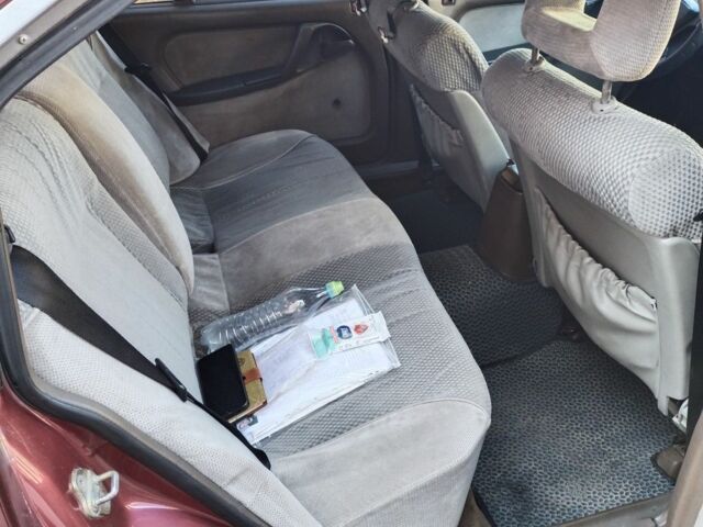 Красный Опель Омега, объемом двигателя 2 л и пробегом 400 тыс. км за 1691 $, фото 5 на Automoto.ua