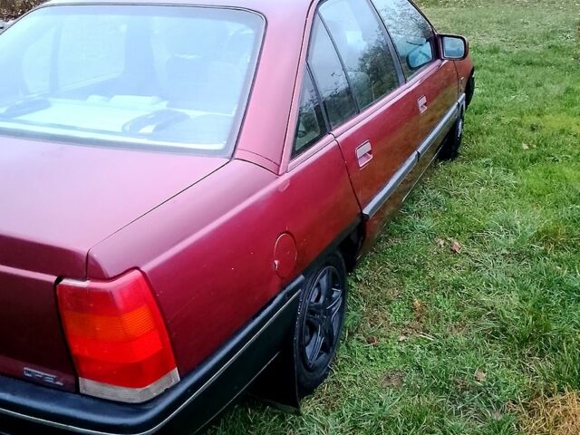 Червоний Опель Омега, об'ємом двигуна 2 л та пробігом 300 тис. км за 1300 $, фото 4 на Automoto.ua