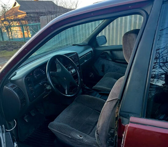 Красный Опель Омега, объемом двигателя 2 л и пробегом 0 тыс. км за 1000 $, фото 2 на Automoto.ua