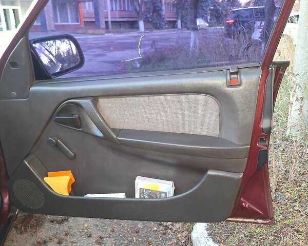 Червоний Опель Омега, об'ємом двигуна 2 л та пробігом 384 тис. км за 1250 $, фото 12 на Automoto.ua