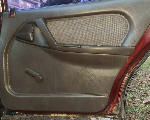 Червоний Опель Омега, об'ємом двигуна 2 л та пробігом 384 тис. км за 1250 $, фото 11 на Automoto.ua