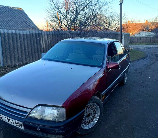 Красный Опель Омега, объемом двигателя 2 л и пробегом 0 тыс. км за 1000 $, фото 1 на Automoto.ua