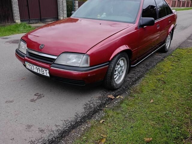 Опель Омега 1990 в Ивано-Франковске на Automoto.ua Красный Опель Омега, объемом двигателя 2 л и пробегом 300 тыс. км за 1400 $, фото 1 на Automoto.ua