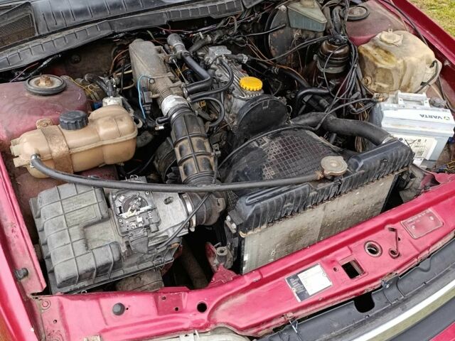 Опель Омега 1990 в Ивано-Франковске на Automoto.ua Красный Опель Омега, объемом двигателя 2 л и пробегом 300 тыс. км за 1400 $, фото 7 на Automoto.ua