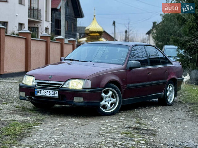 Красный Опель Омега, объемом двигателя 2 л и пробегом 350 тыс. км за 1099 $, фото 2 на Automoto.ua