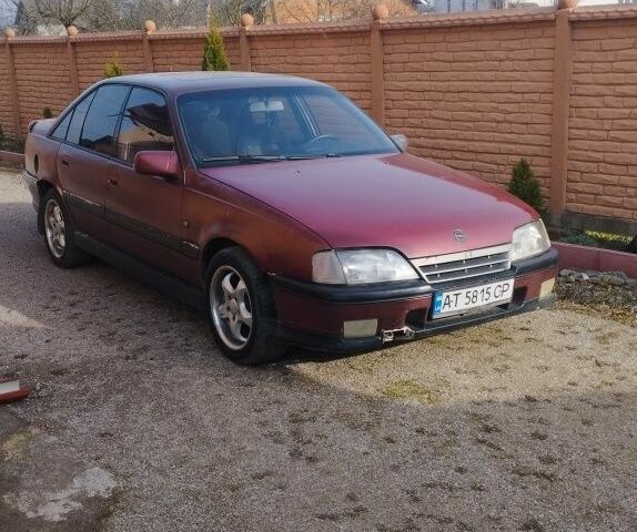 Красный Опель Омега, объемом двигателя 2 л и пробегом 350 тыс. км за 999 $, фото 1 на Automoto.ua