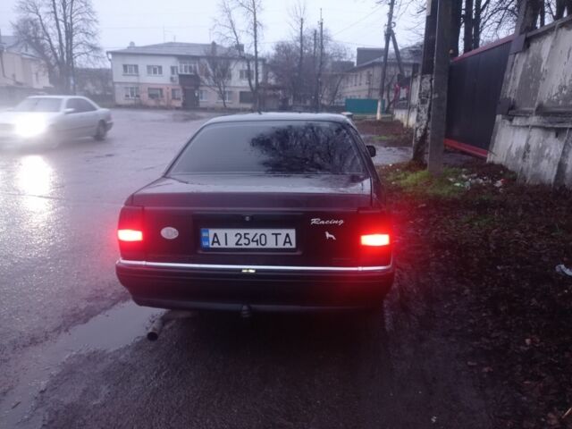 Красный Опель Омега, объемом двигателя 2 л и пробегом 173 тыс. км за 1100 $, фото 1 на Automoto.ua