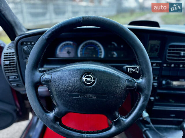 Красный Опель Омега, объемом двигателя 2 л и пробегом 350 тыс. км за 1099 $, фото 12 на Automoto.ua