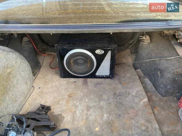 Красный Опель Омега, объемом двигателя 2.6 л и пробегом 224 тыс. км за 1250 $, фото 12 на Automoto.ua