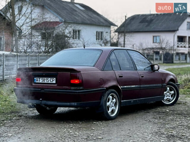 Красный Опель Омега, объемом двигателя 2 л и пробегом 350 тыс. км за 1099 $, фото 3 на Automoto.ua