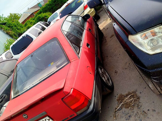 Красный Опель Омега, объемом двигателя 2 л и пробегом 580 тыс. км за 700 $, фото 6 на Automoto.ua