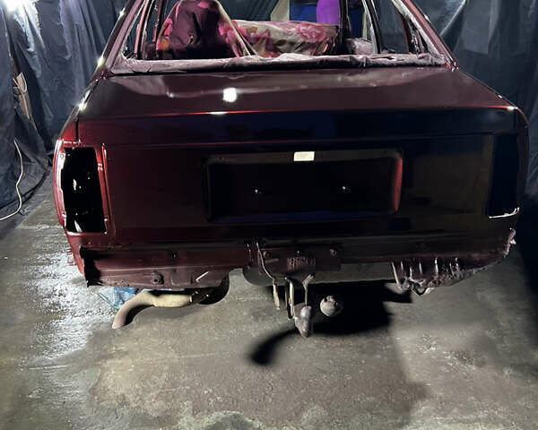 Красный Опель Омега, объемом двигателя 2.6 л и пробегом 200 тыс. км за 2300 $, фото 15 на Automoto.ua