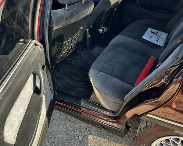 Красный Опель Омега, объемом двигателя 2.6 л и пробегом 200 тыс. км за 2300 $, фото 7 на Automoto.ua