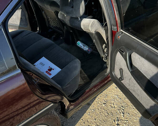 Красный Опель Омега, объемом двигателя 2.6 л и пробегом 200 тыс. км за 2300 $, фото 10 на Automoto.ua