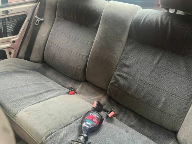 Красный Опель Омега, объемом двигателя 2 л и пробегом 363 тыс. км за 900 $, фото 9 на Automoto.ua