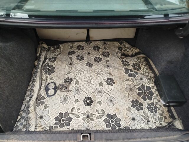 Красный Опель Омега, объемом двигателя 2 л и пробегом 224 тыс. км за 1500 $, фото 7 на Automoto.ua