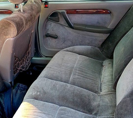 Красный Опель Омега, объемом двигателя 20 л и пробегом 367 тыс. км за 1150 $, фото 8 на Automoto.ua