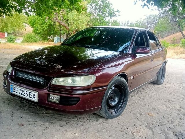 Красный Опель Омега, объемом двигателя 3 л и пробегом 0 тыс. км за 3000 $, фото 1 на Automoto.ua