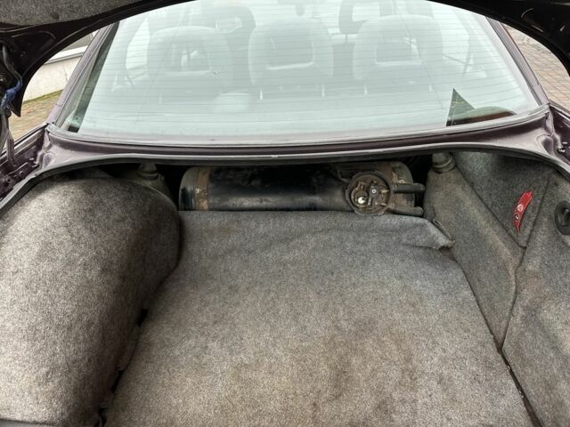 Червоний Опель Омега, об'ємом двигуна 2 л та пробігом 301 тис. км за 2200 $, фото 12 на Automoto.ua