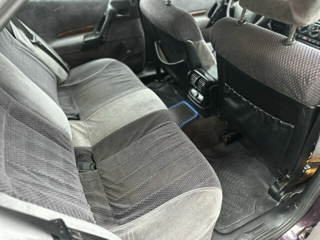 Червоний Опель Омега, об'ємом двигуна 2 л та пробігом 301 тис. км за 2200 $, фото 11 на Automoto.ua